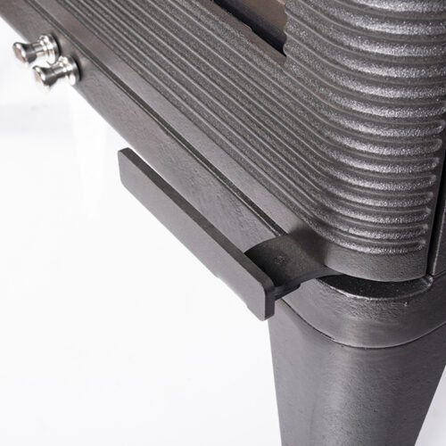 solo heating cast iron wood stove
