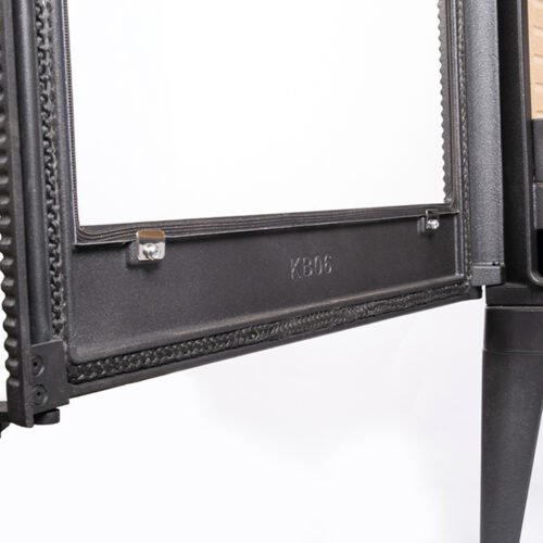 solo heating cast iron wood stove