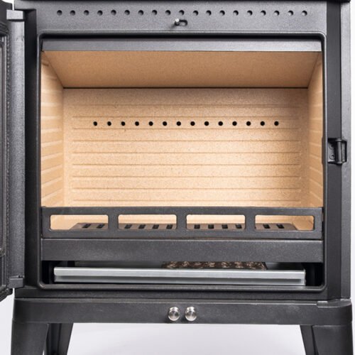 solo heating cast iron wood stove